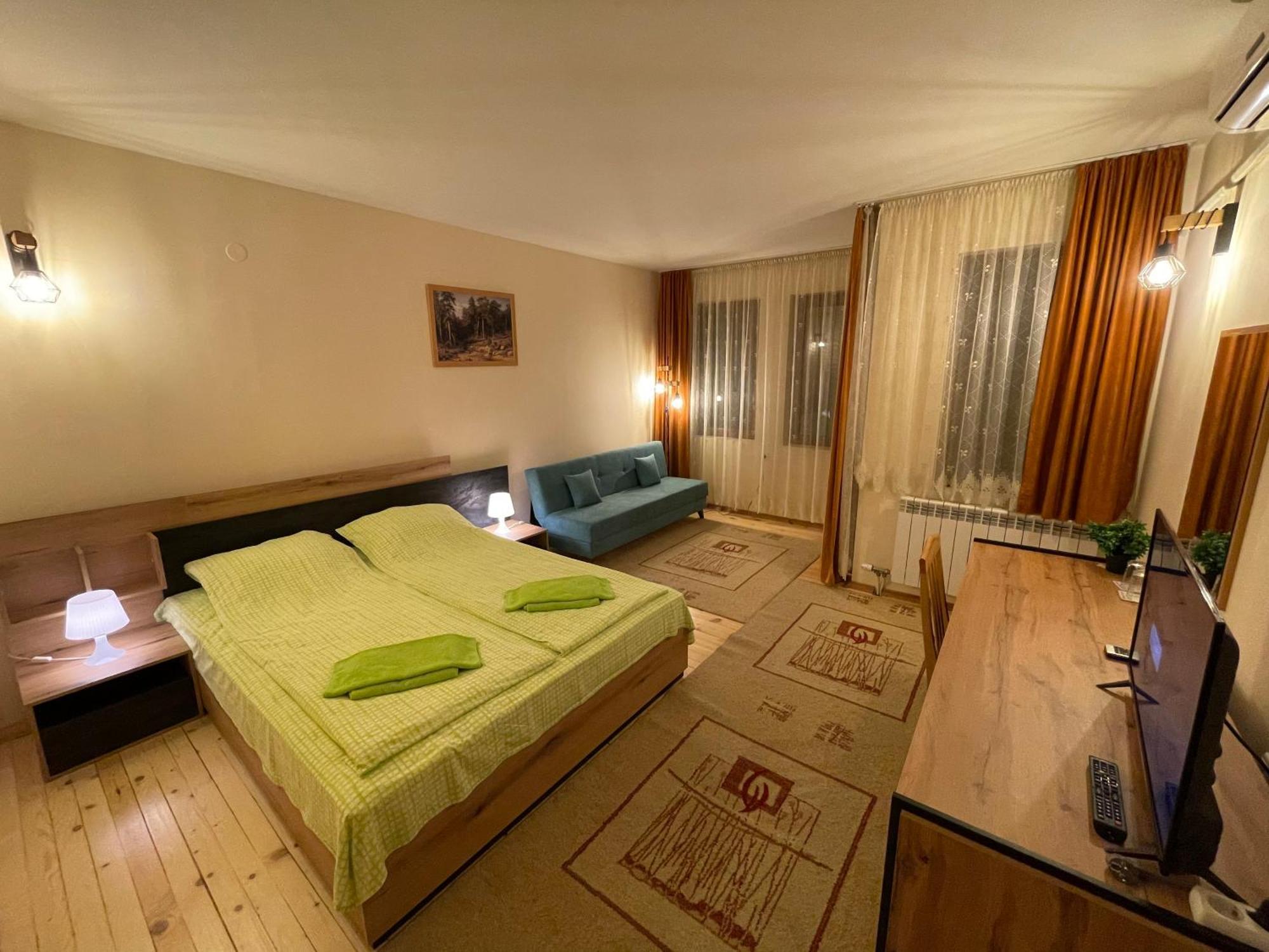 Guest Rooms Biju Tryavna Esterno foto